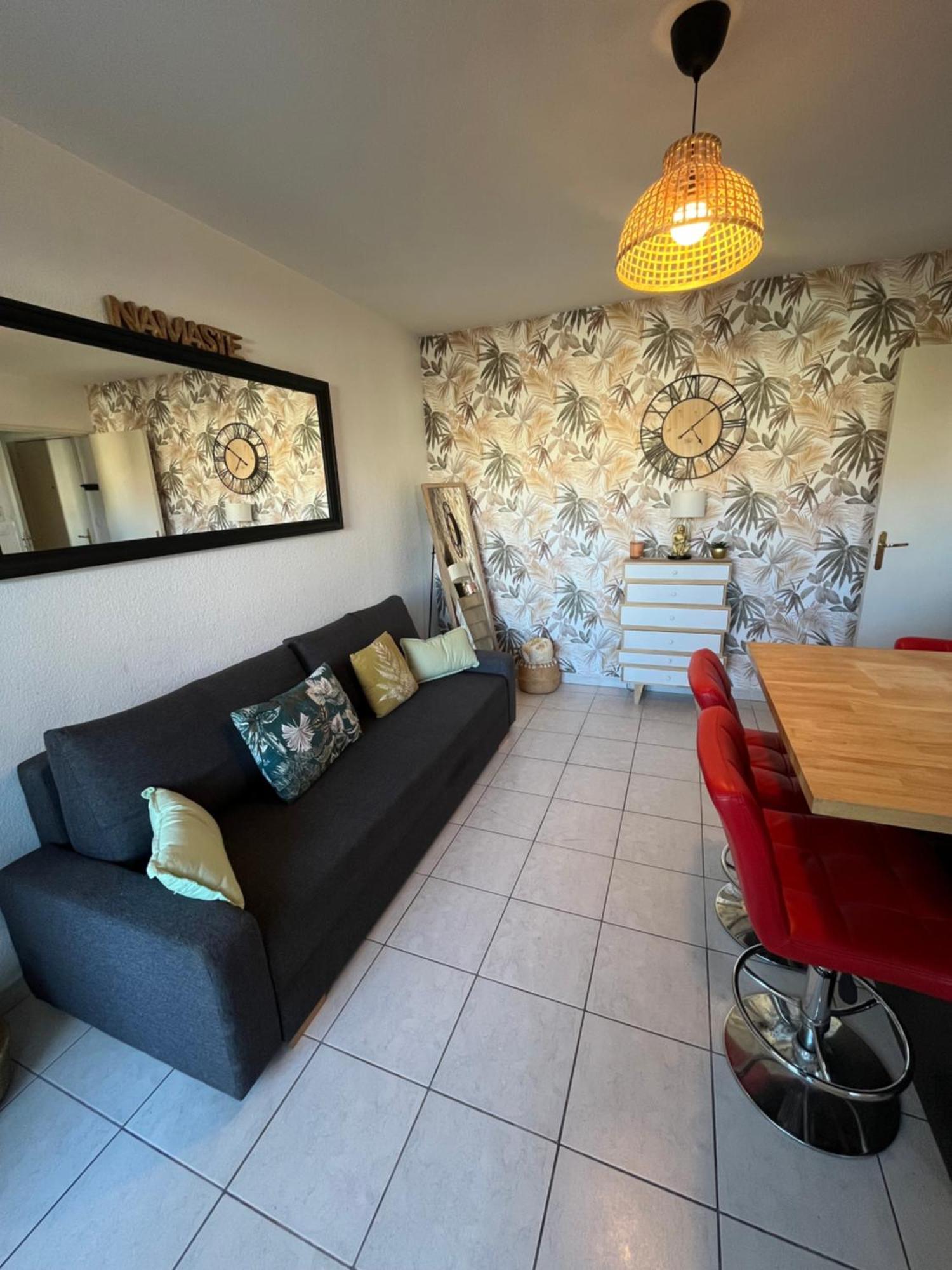 Joli T2/ Tram/ Clim/ Parking/ Wifi/ Piscine Apartment Montpellier Luaran gambar