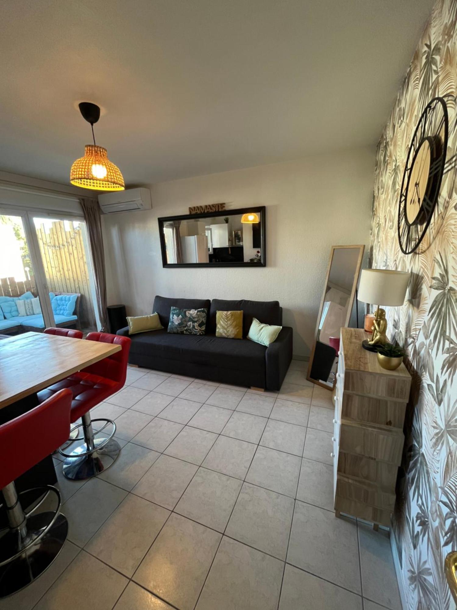Joli T2/ Tram/ Clim/ Parking/ Wifi/ Piscine Apartment Montpellier Luaran gambar