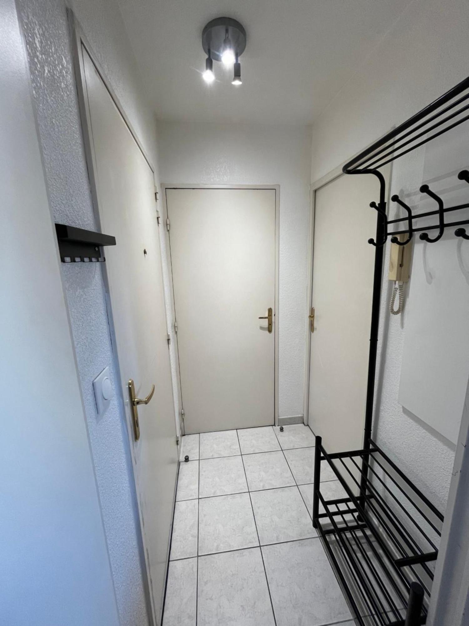 Joli T2/ Tram/ Clim/ Parking/ Wifi/ Piscine Apartment Montpellier Luaran gambar