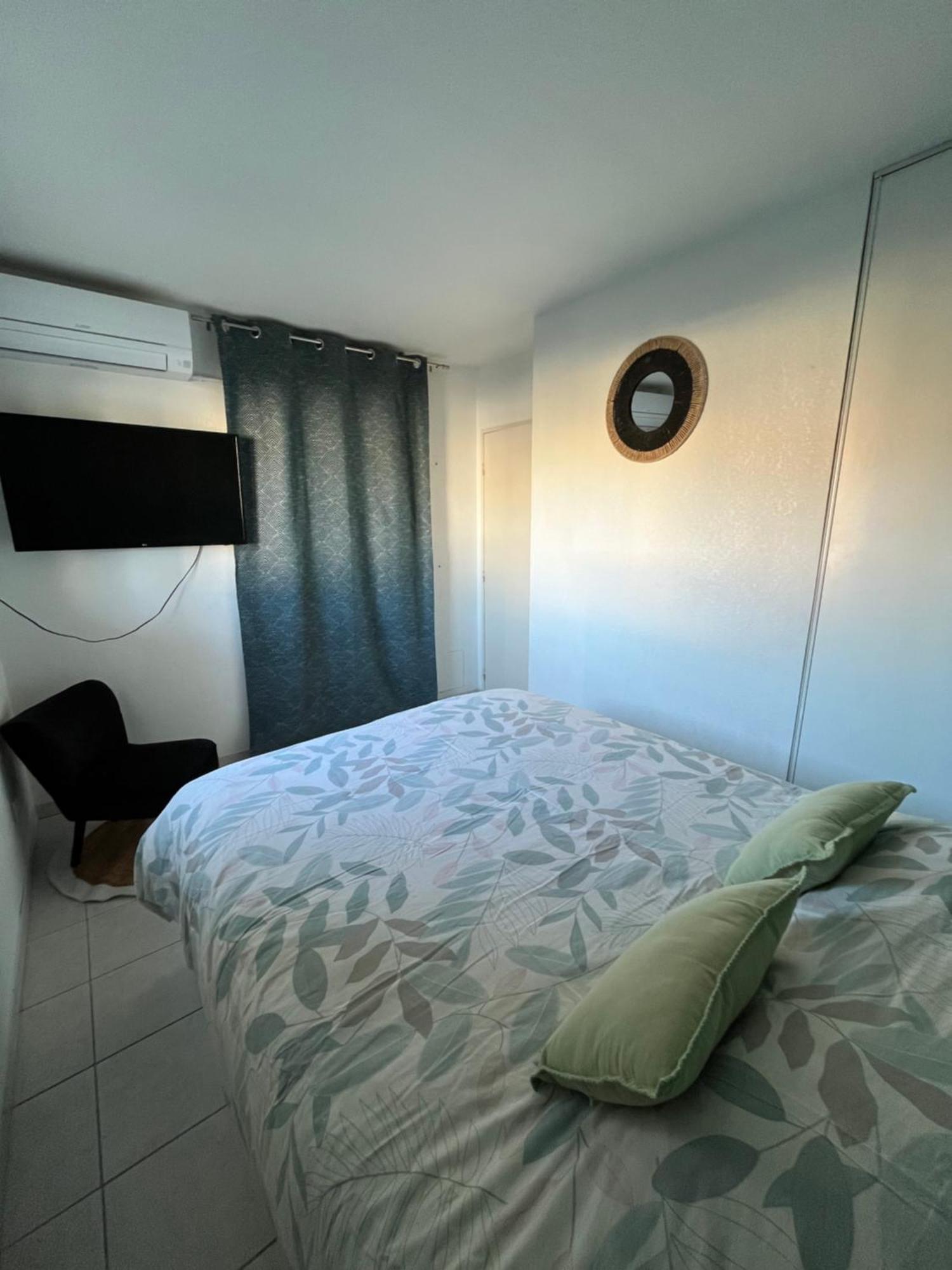Joli T2/ Tram/ Clim/ Parking/ Wifi/ Piscine Apartment Montpellier Luaran gambar