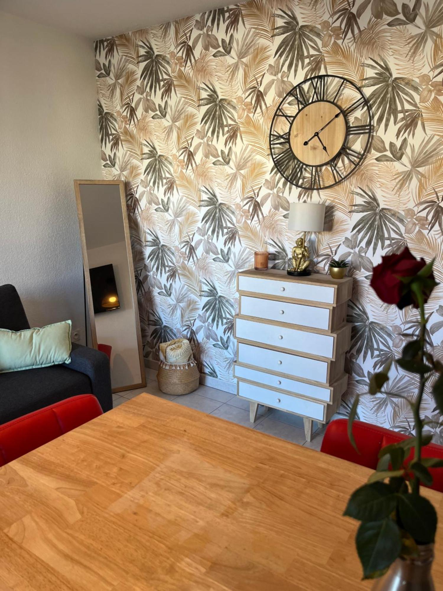 Joli T2/ Tram/ Clim/ Parking/ Wifi/ Piscine Apartment Montpellier Luaran gambar
